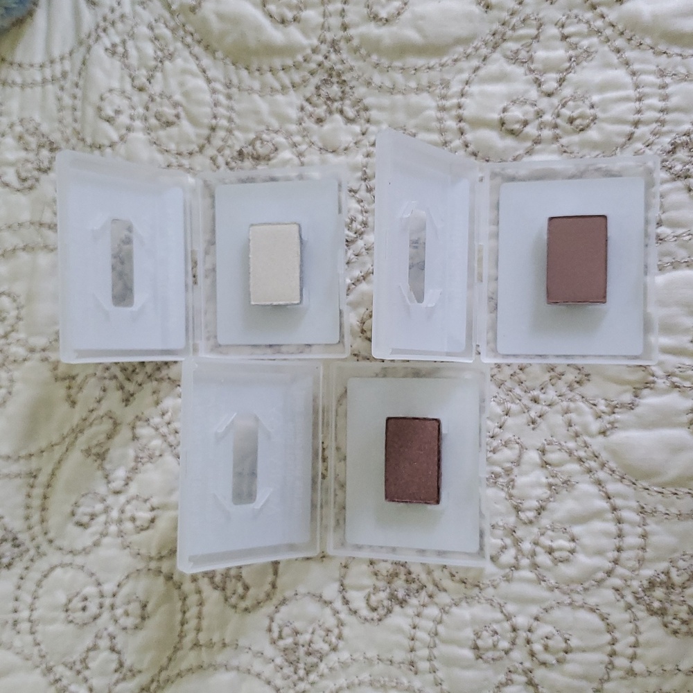 Mary Kay Chromafusion Eye Shadow Set - Crystalline, Golden Mauve, Hazelnut - Picture 2 of 6